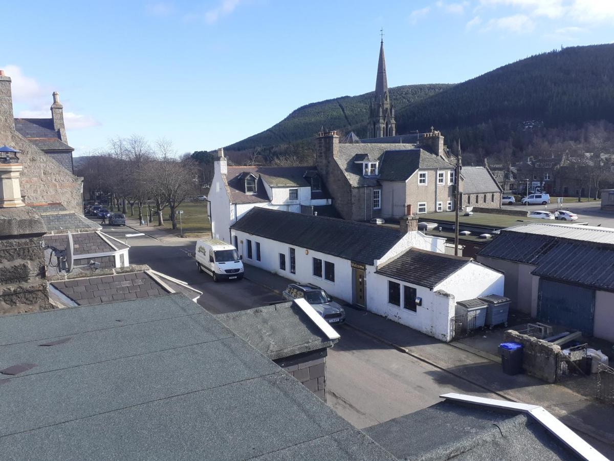 Just Off The Square... * Ballater